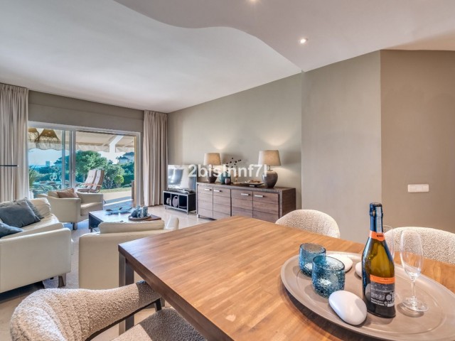 2 Bedrooms Apartment in Elviria