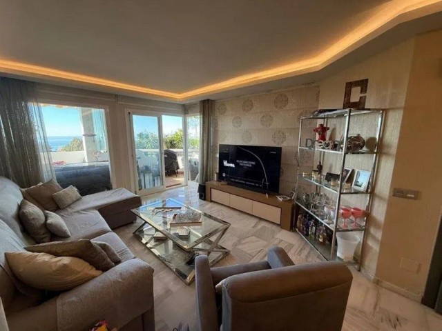 2 Bedrooms Apartment in Calahonda