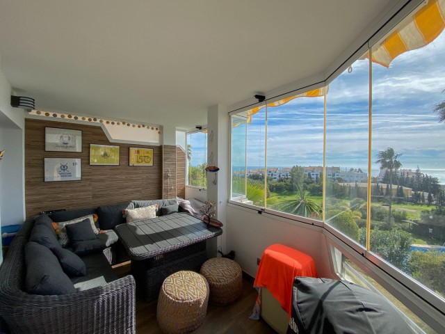 2 Bedrooms Apartment in Calahonda