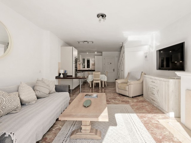 2 Bedrooms Townhouse in Estepona