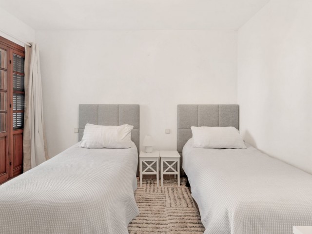 2 Bedrooms Townhouse in Estepona