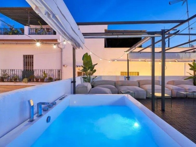 Maison mitoyenne avec 4 Chambres  à Marbella