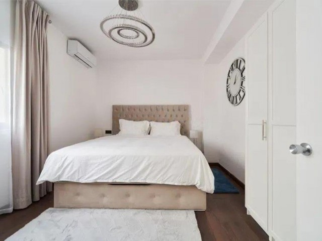 Maison mitoyenne avec 4 Chambres  à Marbella