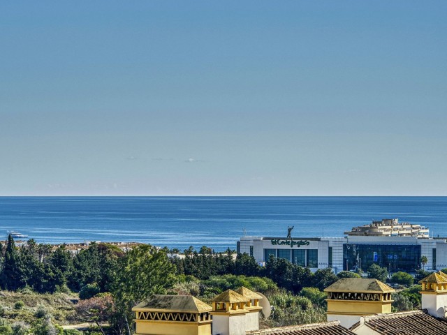 2 Bedrooms Apartment in Marbella