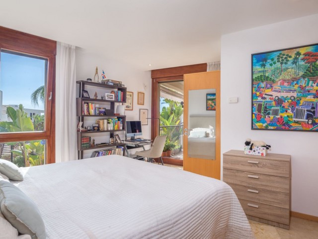 Appartement avec 3 Chambres  à Altos de los Monteros