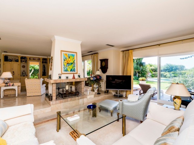 4 Bedrooms Villa in Marbella