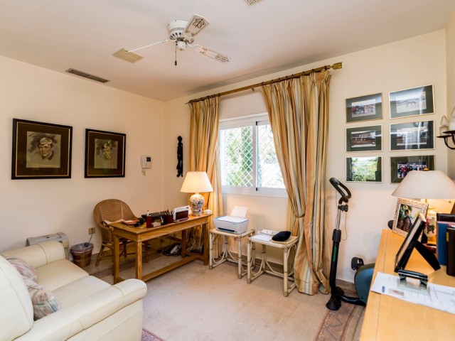 4 Bedrooms Villa in Marbella