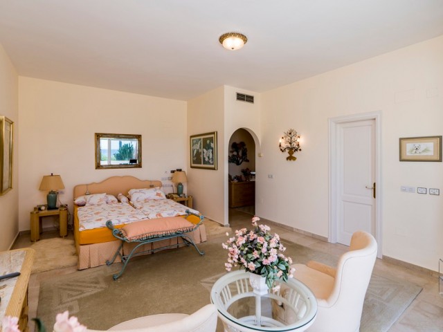 4 Bedrooms Villa in Marbella