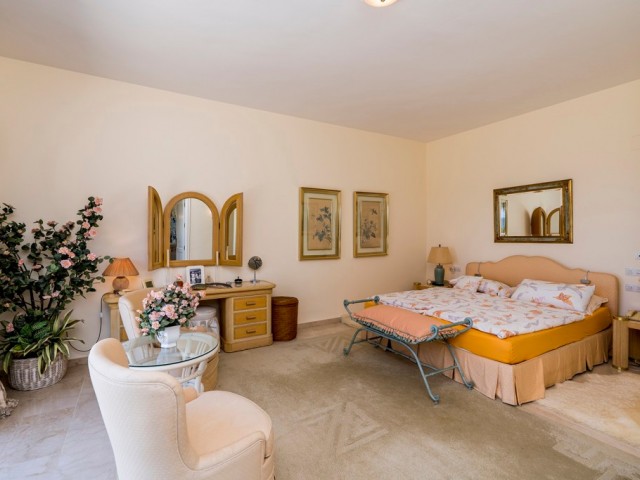 4 Bedrooms Villa in Marbella