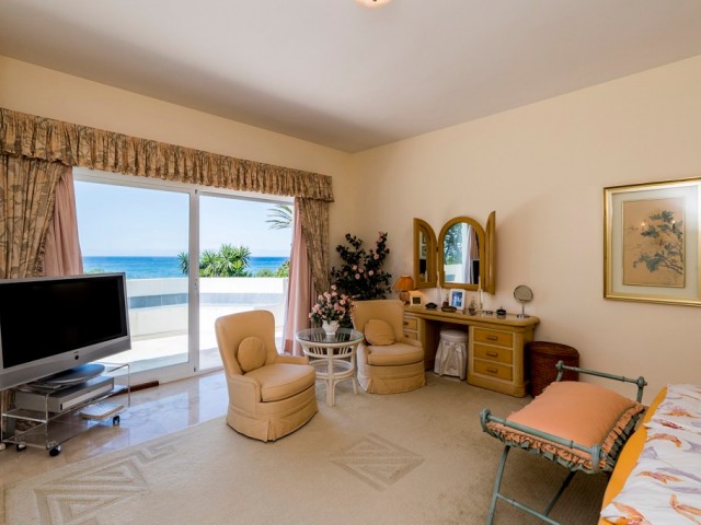 4 Bedrooms Villa in Marbella