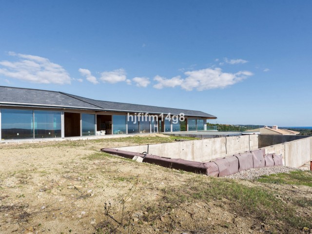 5 Bedrooms Villa in Sotogrande