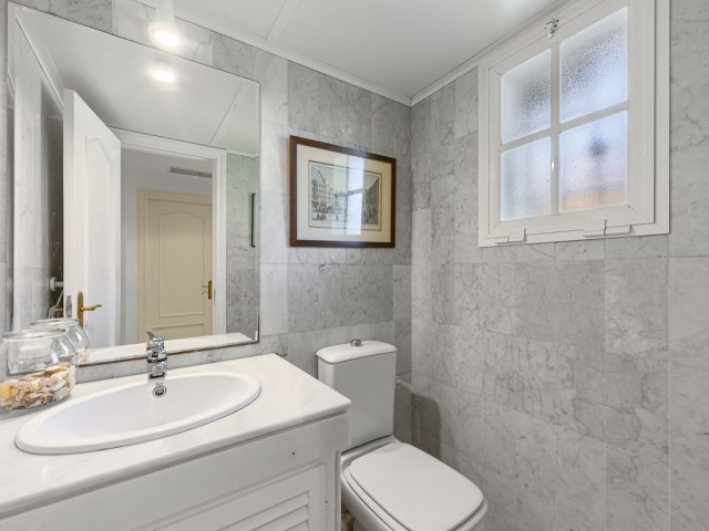 3 Bedrooms Townhouse in Estepona