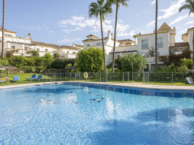 3 Bedrooms Townhouse in Estepona