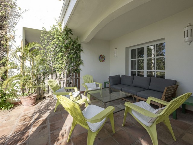 3 Bedrooms Townhouse in Estepona