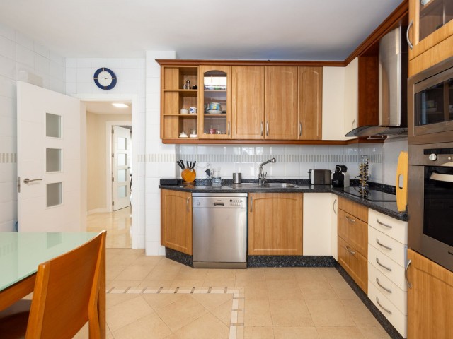 6 Bedrooms Villa in Torremolinos