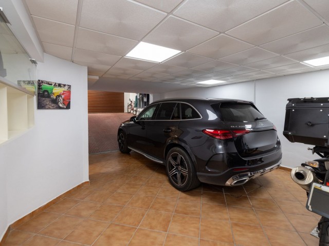 6 Bedrooms Villa in Torremolinos