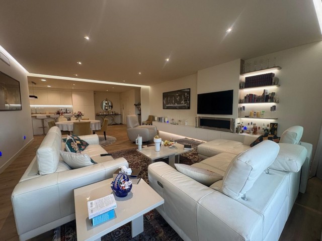 4 Bedrooms Apartment in Marbella