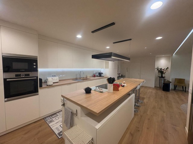 4 Bedrooms Apartment in Marbella