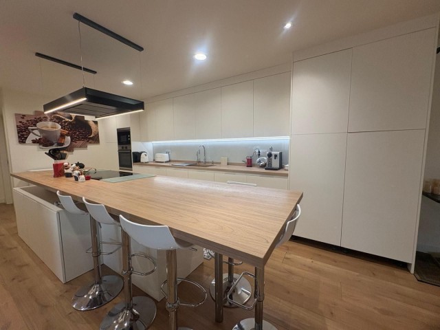 4 Bedrooms Apartment in Marbella