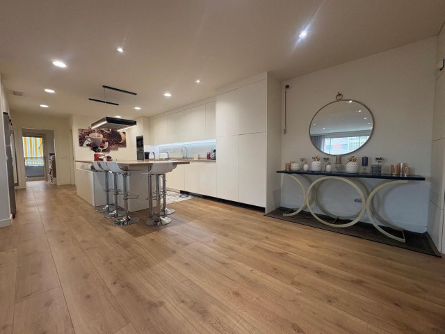 4 Bedrooms Apartment in Marbella