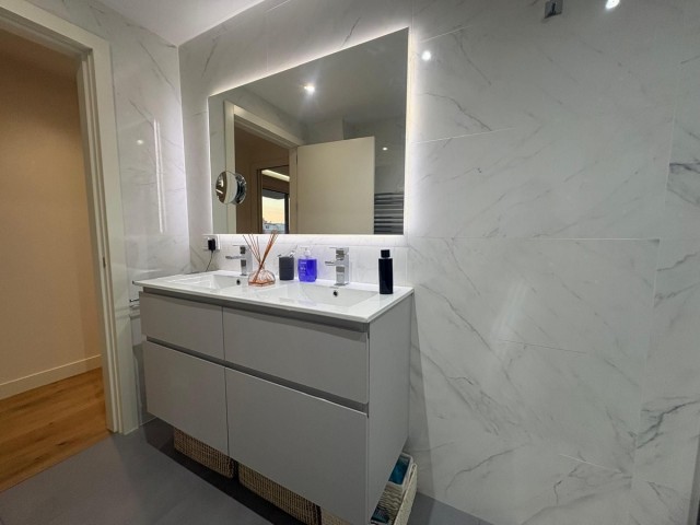 4 Bedrooms Apartment in Marbella