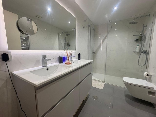 4 Bedrooms Apartment in Marbella