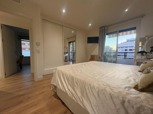 4 Bedrooms Apartment in Marbella