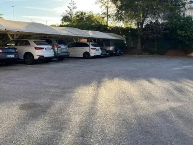 Appartement avec 3 Chambres  à Nueva Andalucía