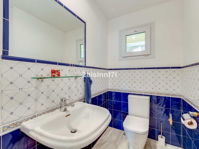 3 Bedrooms Apartment in Elviria