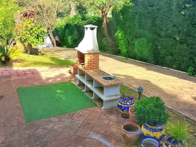 4 Bedrooms Villa in New Golden Mile