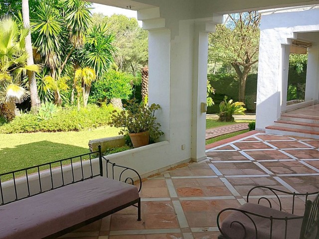 4 Bedrooms Villa in New Golden Mile