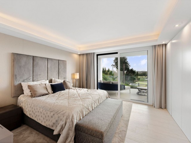 Villa avec 5 Chambres  à Nueva Andalucía