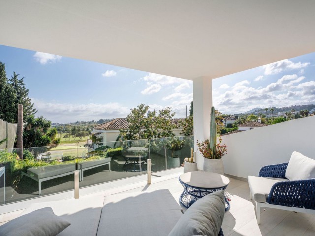 Villa avec 5 Chambres  à Nueva Andalucía