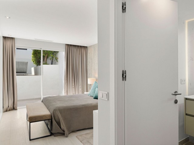 Villa avec 5 Chambres  à Nueva Andalucía