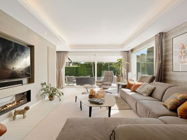 5 Schlafzimmer Villa in Nueva Andalucía