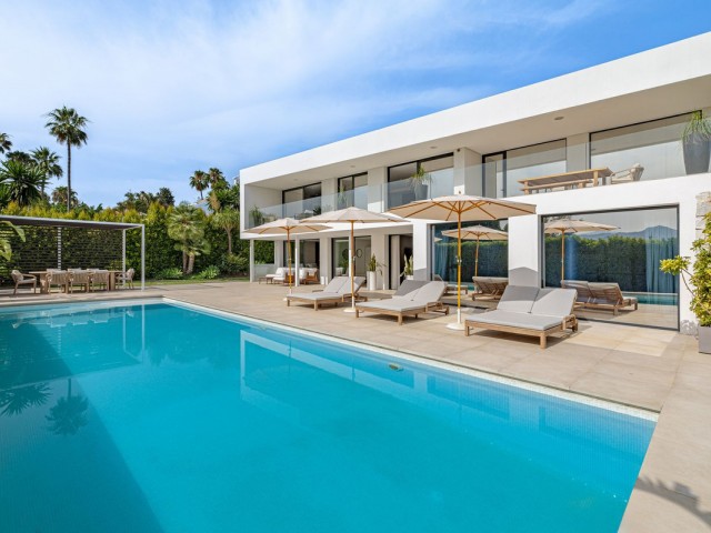 6 Bedrooms Villa in Nueva Andalucía