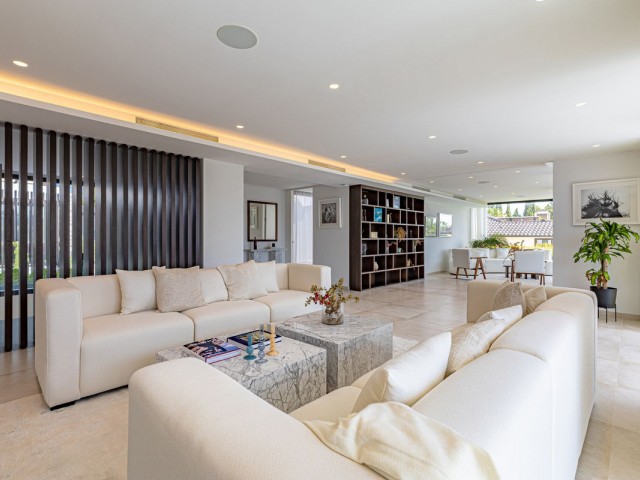 6 Bedrooms Villa in Nueva Andalucía
