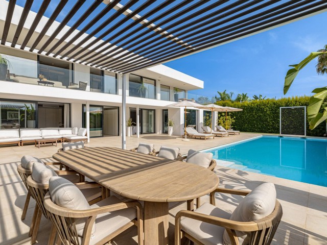 6 Bedrooms Villa in Nueva Andalucía