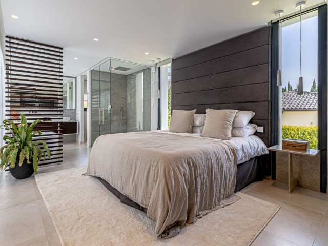 6 Bedrooms Villa in Nueva Andalucía