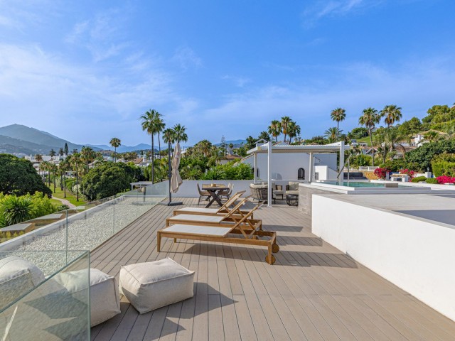 6 Bedrooms Villa in Nueva Andalucía