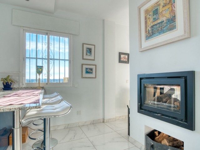 5 Bedrooms Villa in Sierrezuela