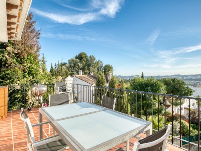 5 Bedrooms Villa in Sierrezuela