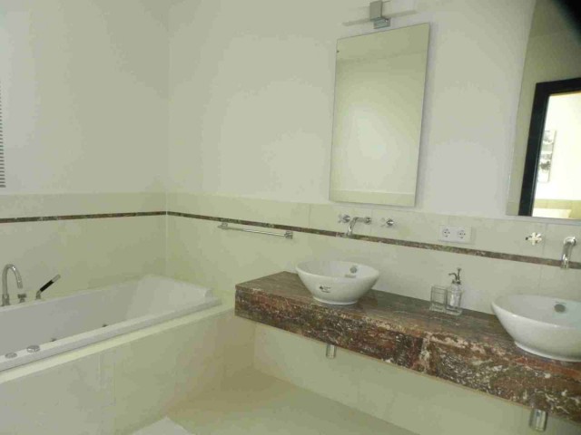 4 Bedrooms Villa in Sierra Blanca