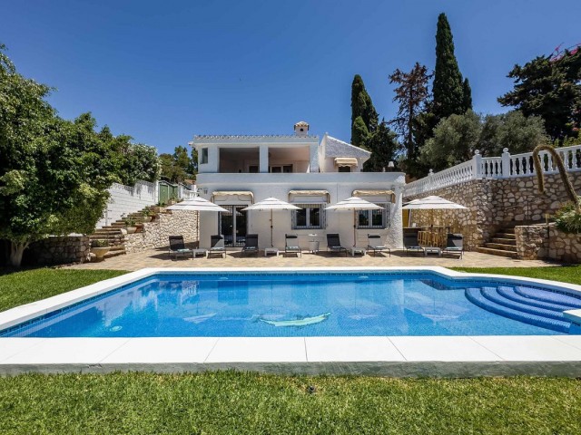 4 Bedrooms Villa in Benalmadena