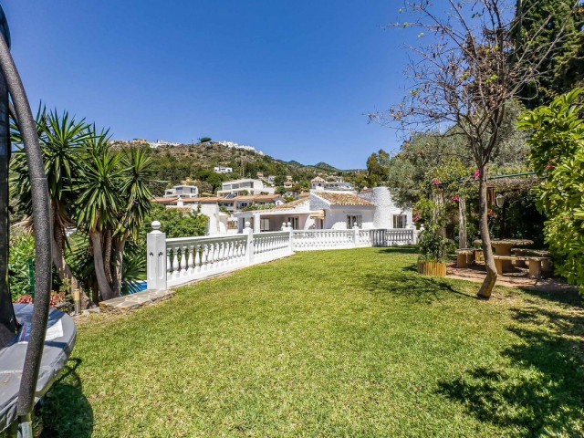 4 Bedrooms Villa in Benalmadena