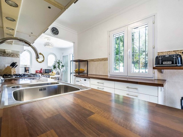 4 Bedrooms Villa in Benalmadena