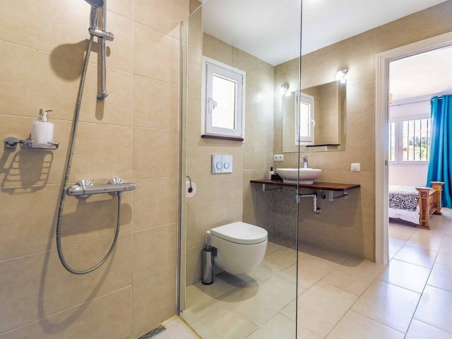 4 Bedrooms Villa in Benalmadena