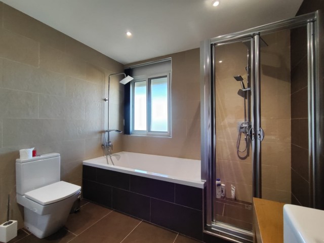 4 Bedrooms Apartment in Fuengirola