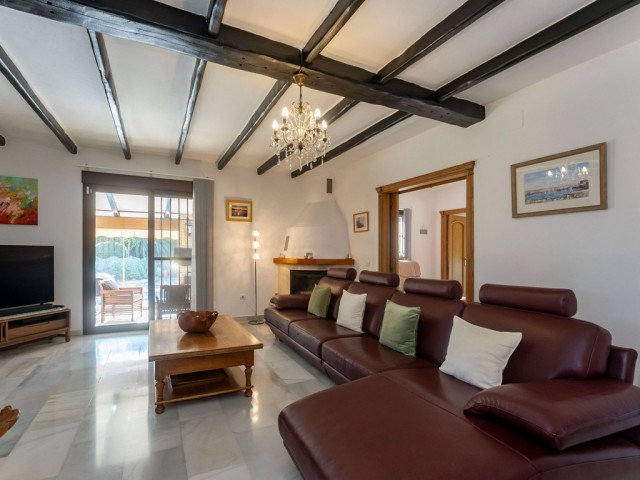 Villa avec 4 Chambres  à Alhaurín el Grande