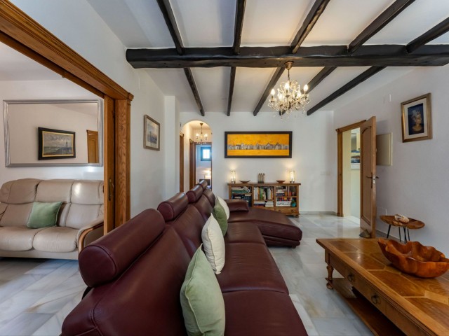 Villa avec 4 Chambres  à Alhaurín el Grande